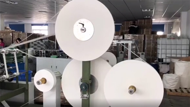 ماكينة تصنيع مقابض الأكياس الورقية المسطحة النصف آلية