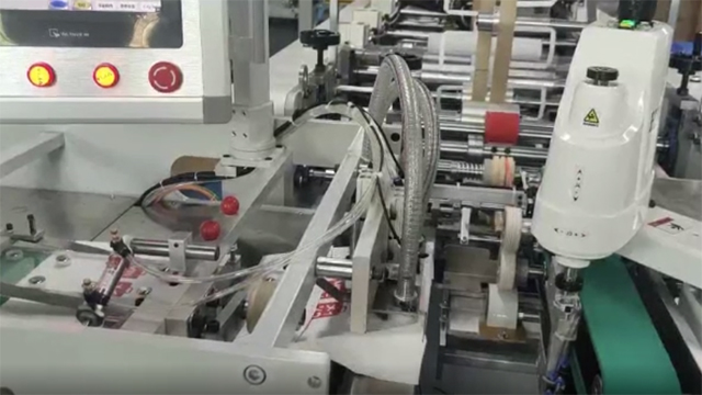 ماكينة تصنيع مقابض الأكياس الورقية المسطحة النصف آلية